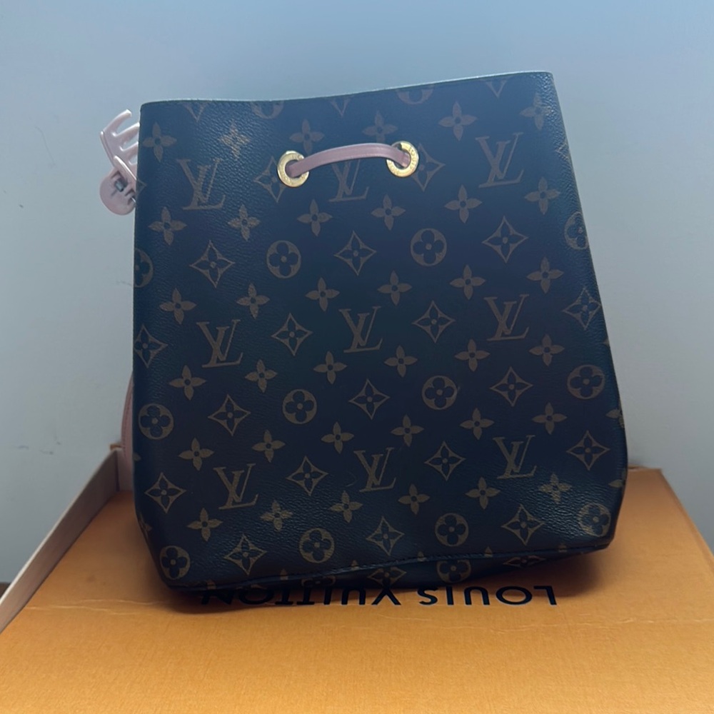Louis Vuitton NéoNéo Bucket Bag- Pink💗